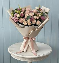 Букет цветов из:  Розы и Лизиантусы в Колобово