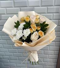 Букет цветов из:  Розы и Хризантемы в Колобово