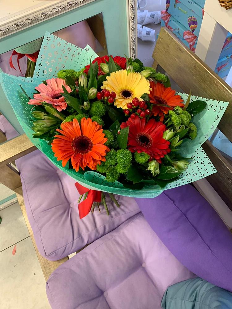 Букет цветов из: Герберы, Хризантемы и Альстромерии в Колобово