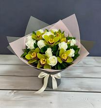 Букет цветов из:  Орхидеи и Розы в Колобово