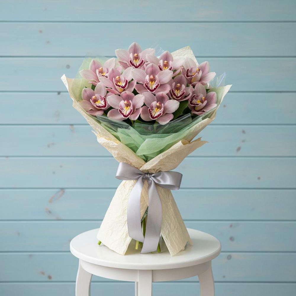 Букет цветов из: Орхидеи и Розы в Колобово