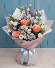 Букет цветов из:  Лизиантусы, Розы, Альстромерии и Гипсофила в Колобово