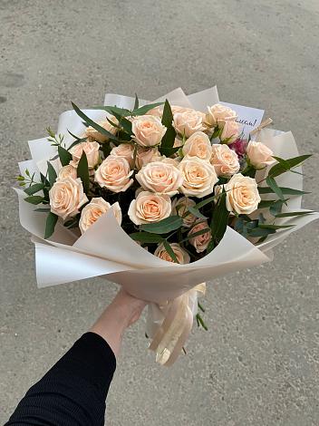 Букет Кремовые розы Латте в Колобово