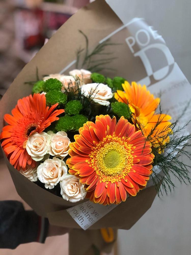 Букет цветов из: Герберы, Хризантемы и Розы в Колобово