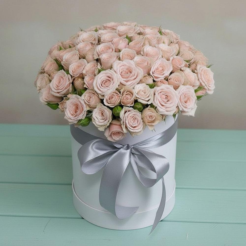 Цветочная композиция из Розы в шляпной коробке в Колобово